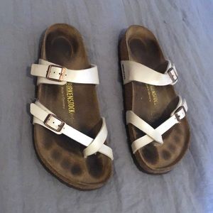 White Pearl Birkenstock’s